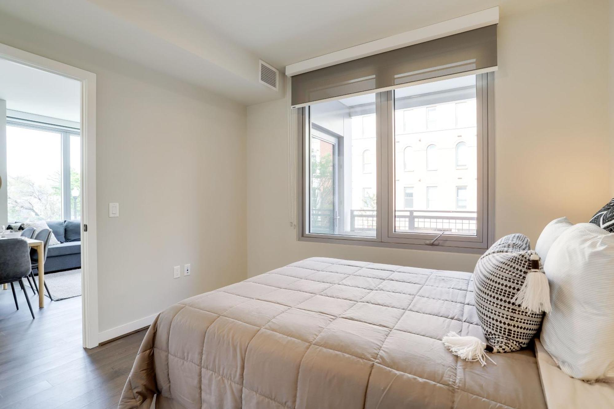 Stylish Condo At Clarendon With Rooftop Views Арлингтон Экстерьер фото