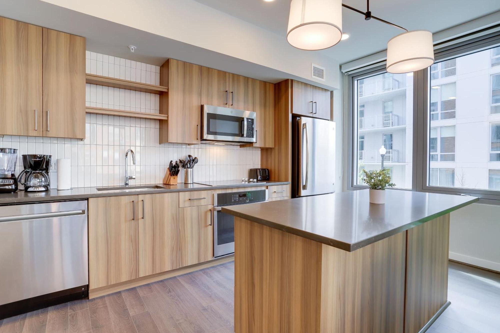 Stylish Condo At Clarendon With Rooftop Views Арлингтон Экстерьер фото