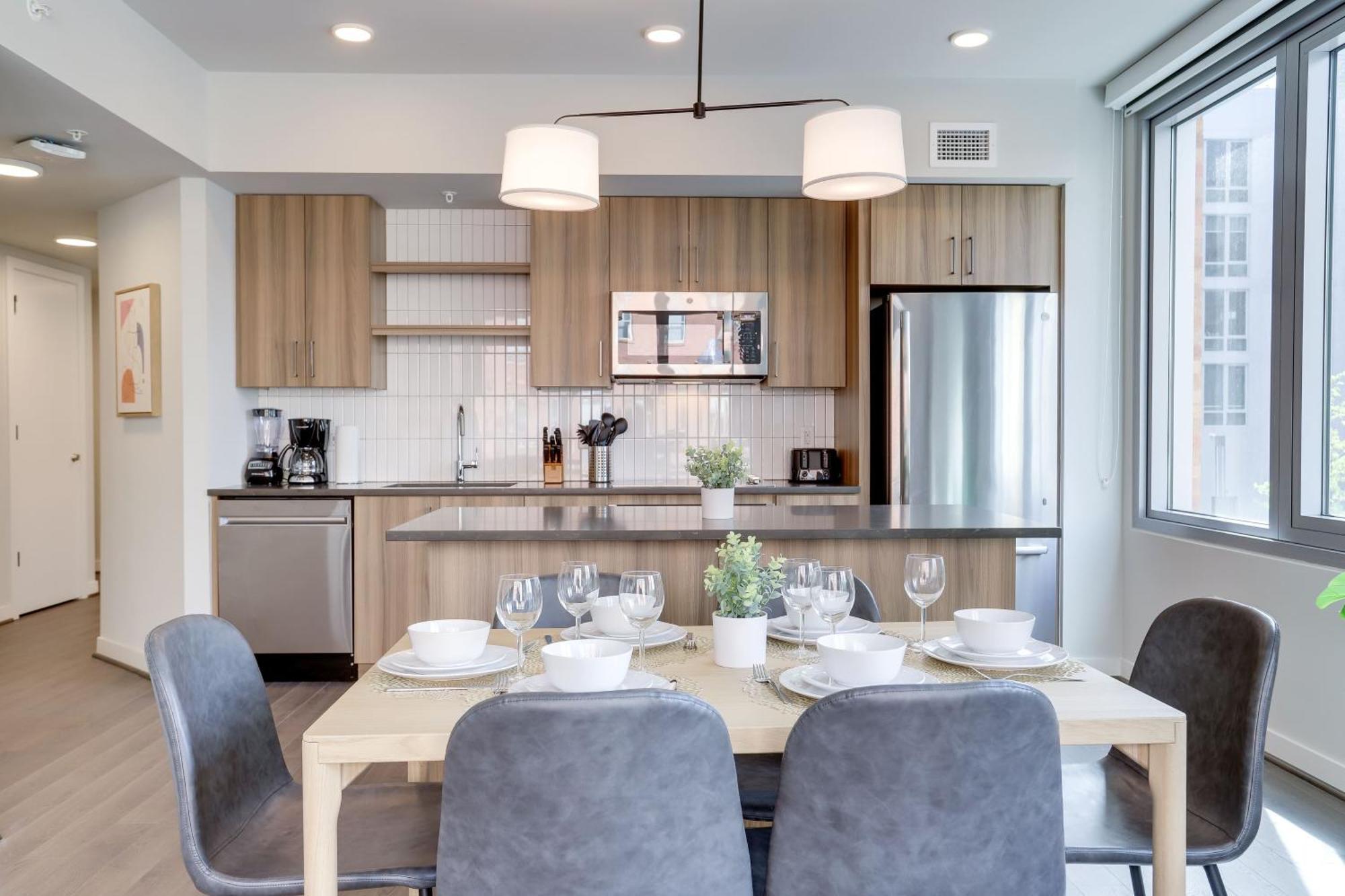 Stylish Condo At Clarendon With Rooftop Views Арлингтон Экстерьер фото